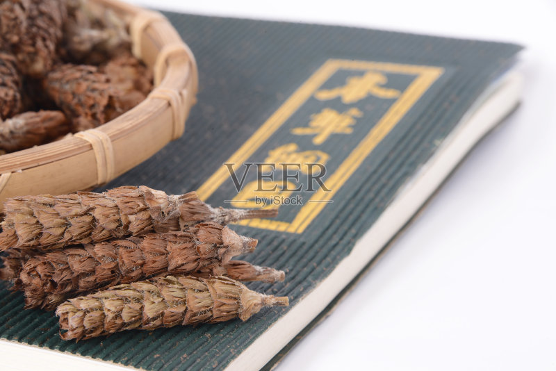 中药:夏枯草与中国古籍《本草纲目》有关。正版图片素材