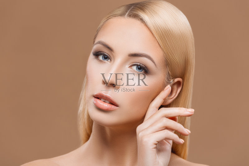 迷人的金发美女正版图片素材