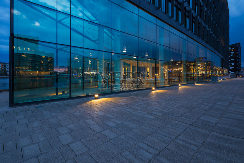 现代玻璃建筑外观正版图片素材