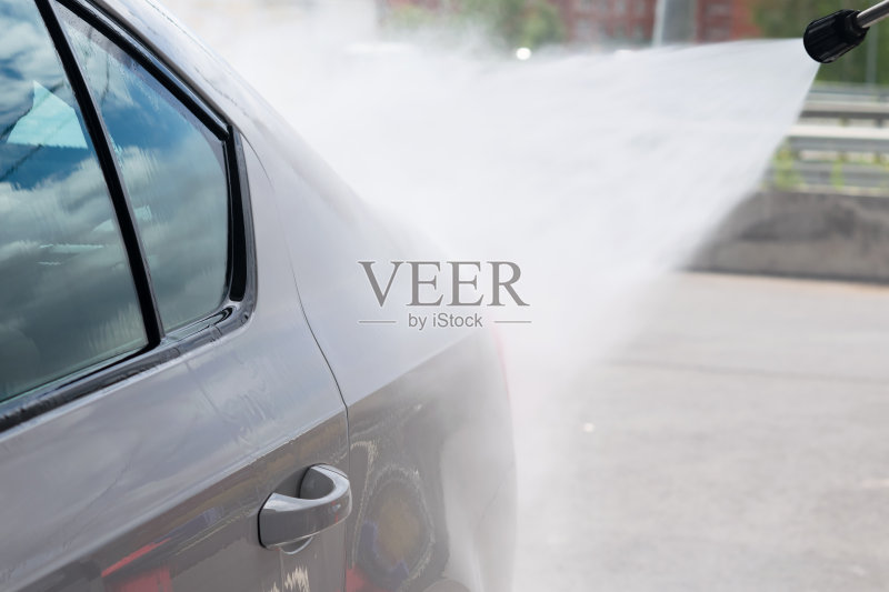 雾化水流冲击正版图片素材