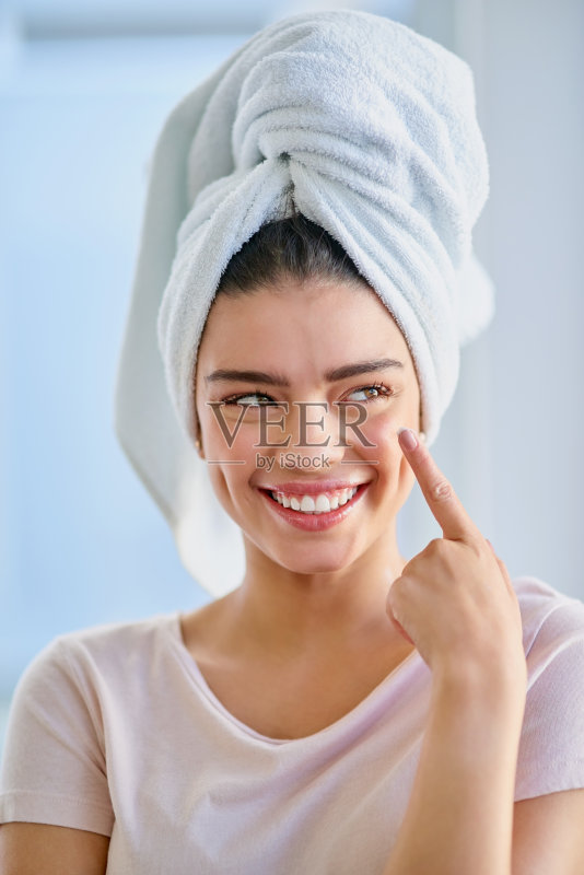 思考护肤品正版图片素材