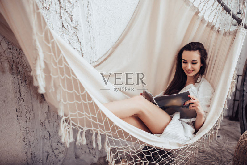 水疗沙龙里的女人正版图片素材