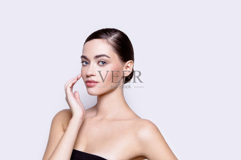 特写肖像美丽的年轻女子美容化妆品保健概念正版图片素材