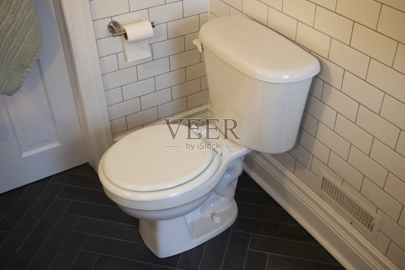 现代浴室中的卫生间正版图片素材