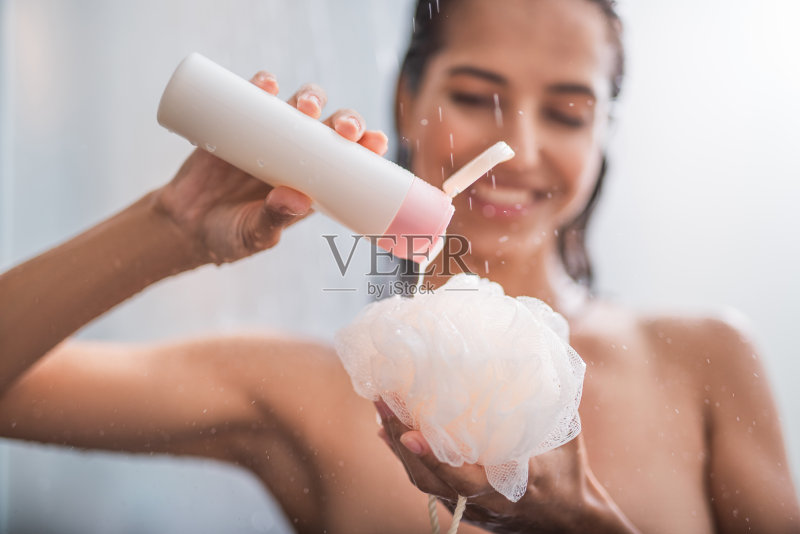 女欣悦按压液上浴海绵正版图片素材