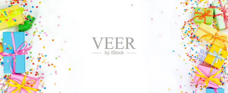 五彩缤纷的五彩纸屑和白色的礼盒正版插画素材